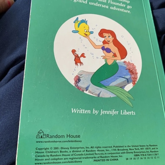 The Little Mermaid StoryBook - Picture 2 of 2